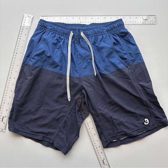 Vuori Kore Shorts, Men’s Small - Picture 2 of 8